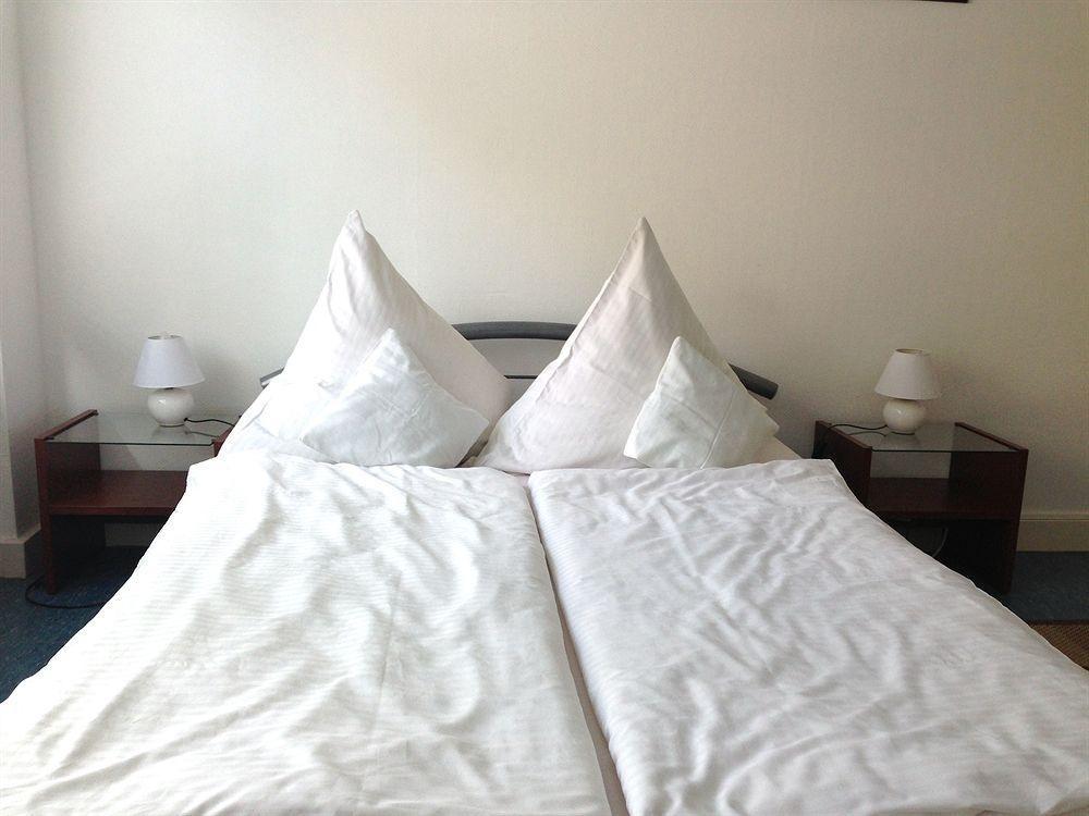 Hostel Near Brandenburg Gate - Rooms&apartments Berlin